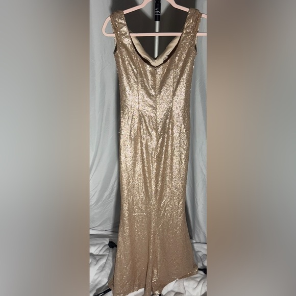Bari Jay Gold Sequin Gown Size 2 – Cap Sleeve V-Neck - Picture 9 of 9